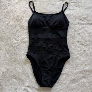 NWOT Shade & Shore Women's Medium Black One Piece Swimsuit With Mesh Panels